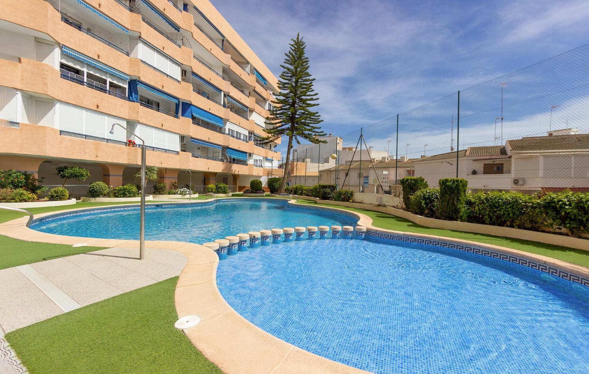 Nice Apartment In Torrevieja With Kitchen Εξωτερικό φωτογραφία