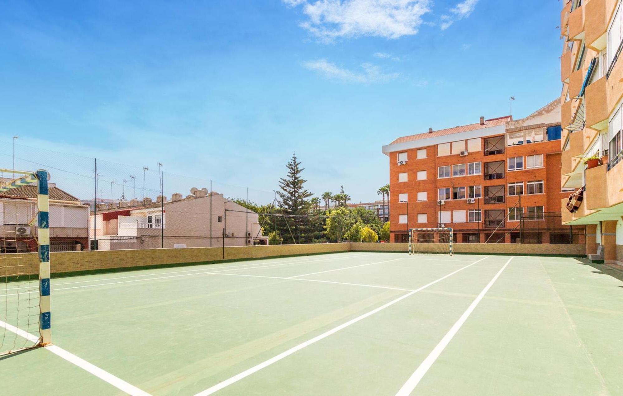 Nice Apartment In Torrevieja With Kitchen Εξωτερικό φωτογραφία