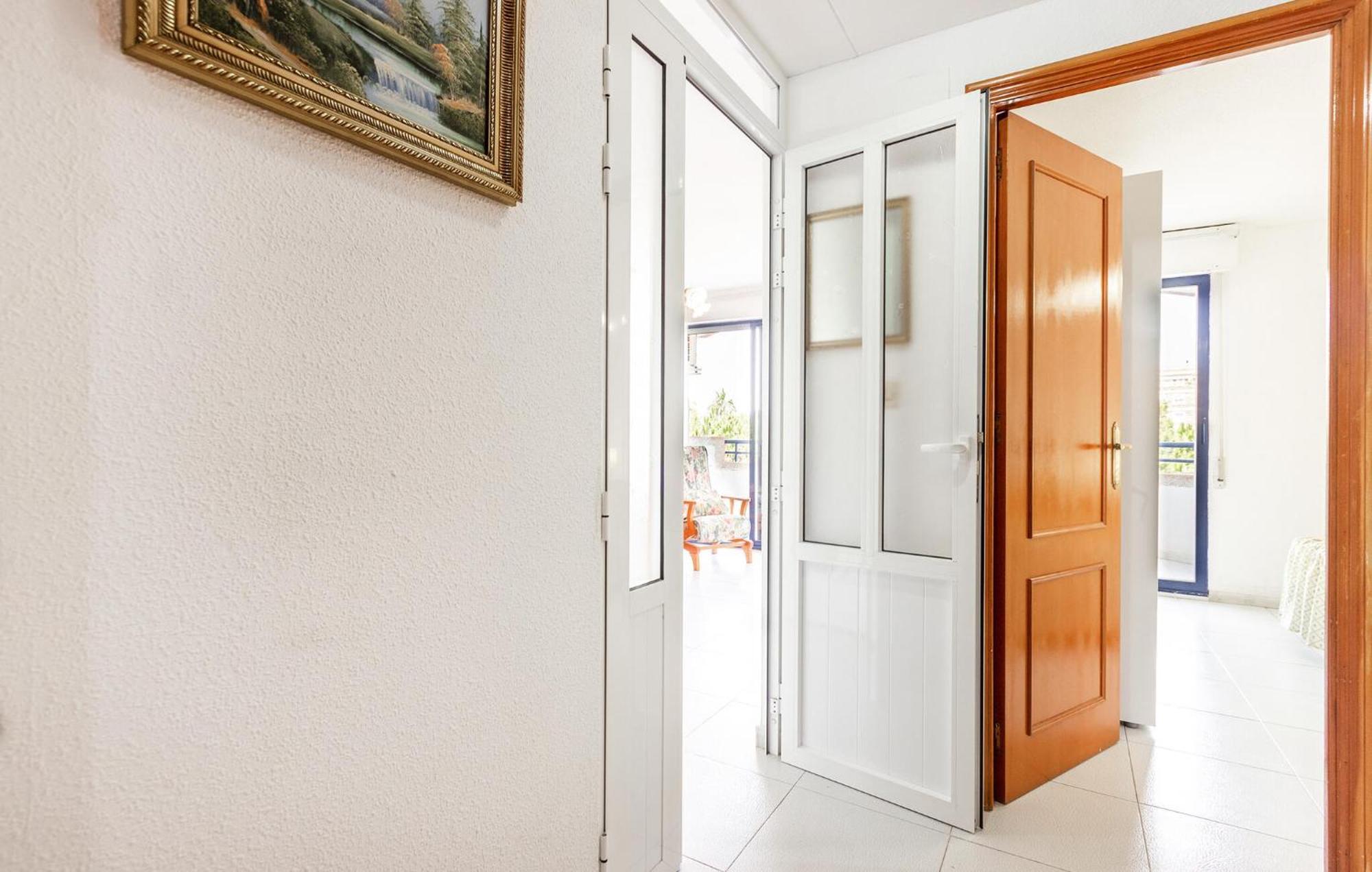 Nice Apartment In Torrevieja With Kitchen Εξωτερικό φωτογραφία