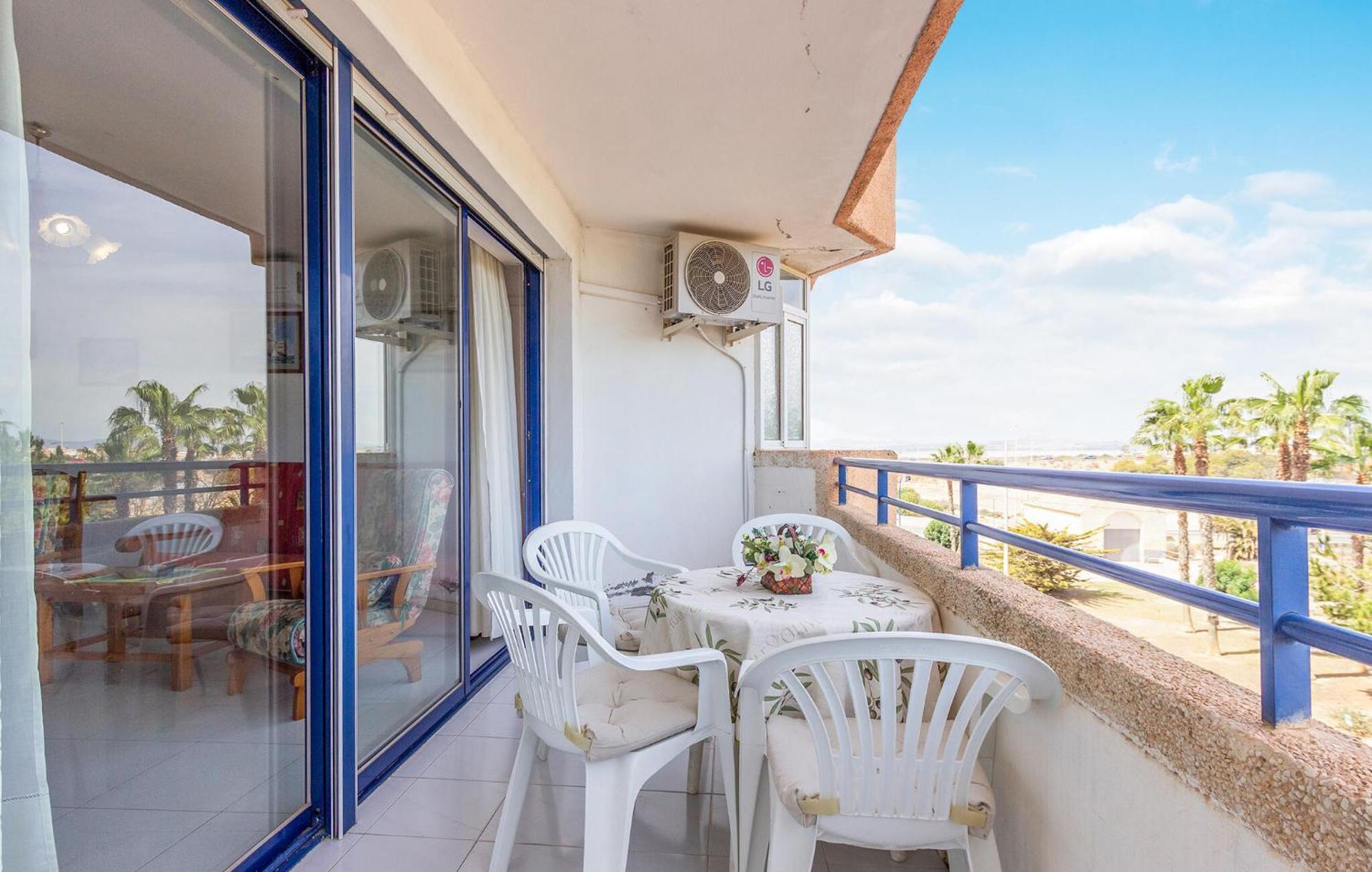 Nice Apartment In Torrevieja With Kitchen Εξωτερικό φωτογραφία
